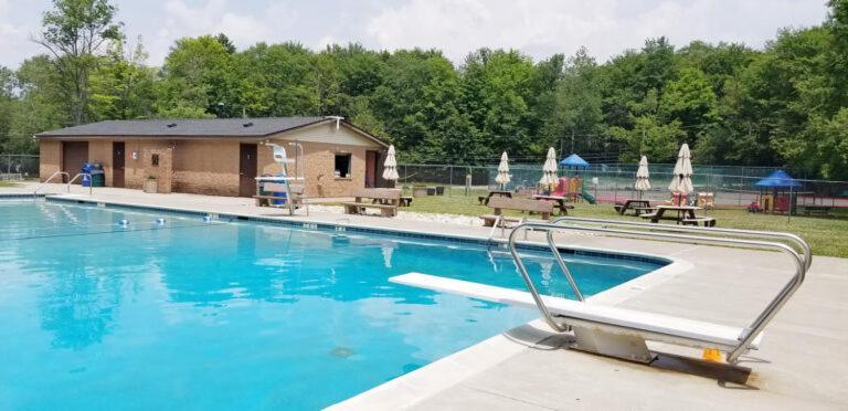 Сasa de vacaciones Peaceful Pocono Lakefront, Beach, Pools, Firepit, Pets *