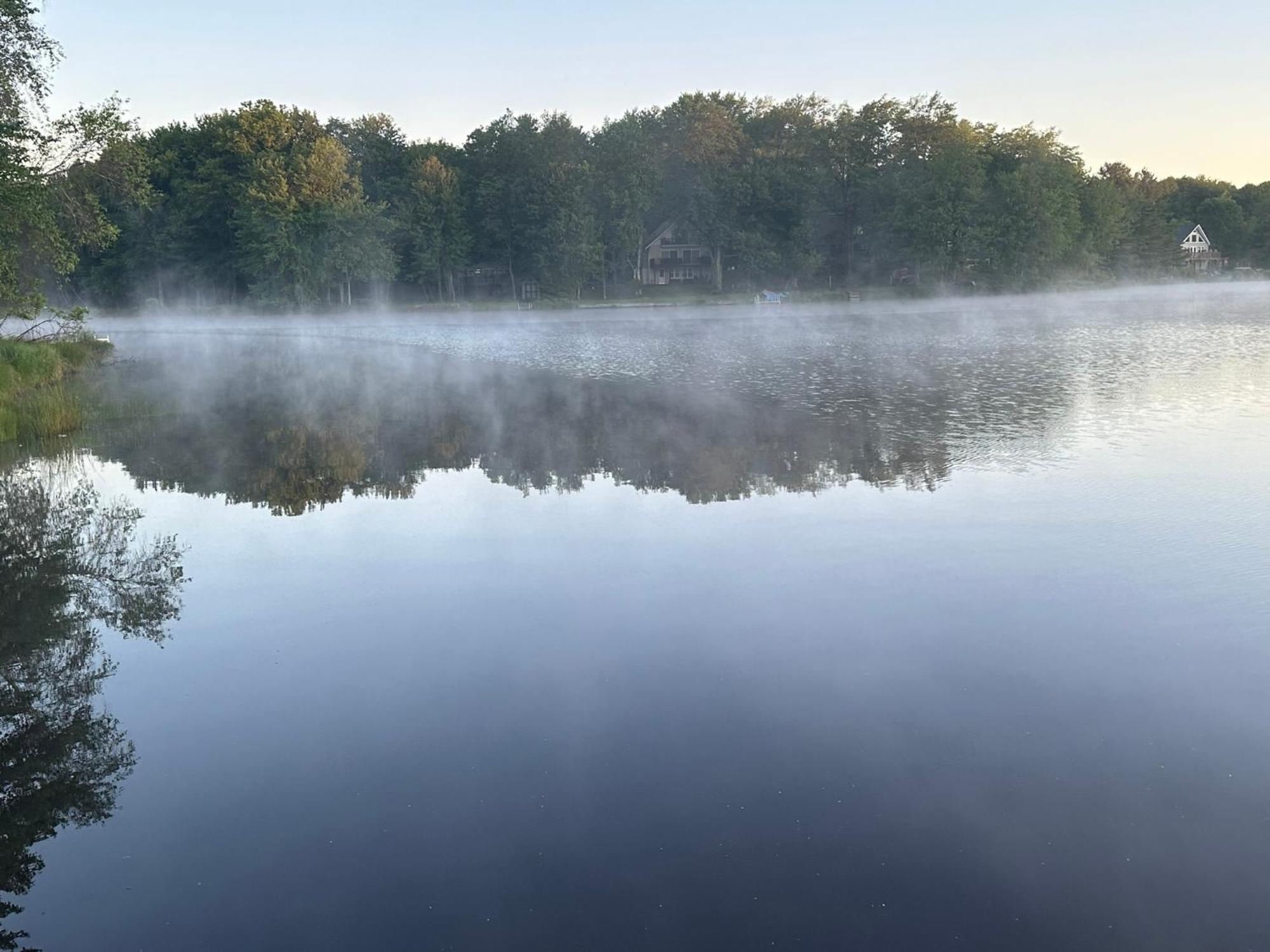 Holiday home Peaceful Pocono Lakefront, Beach, Pools, Firepit, Pets Arrowhead Lake